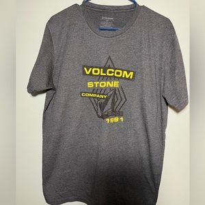NWOT Volcom tee shirt Large